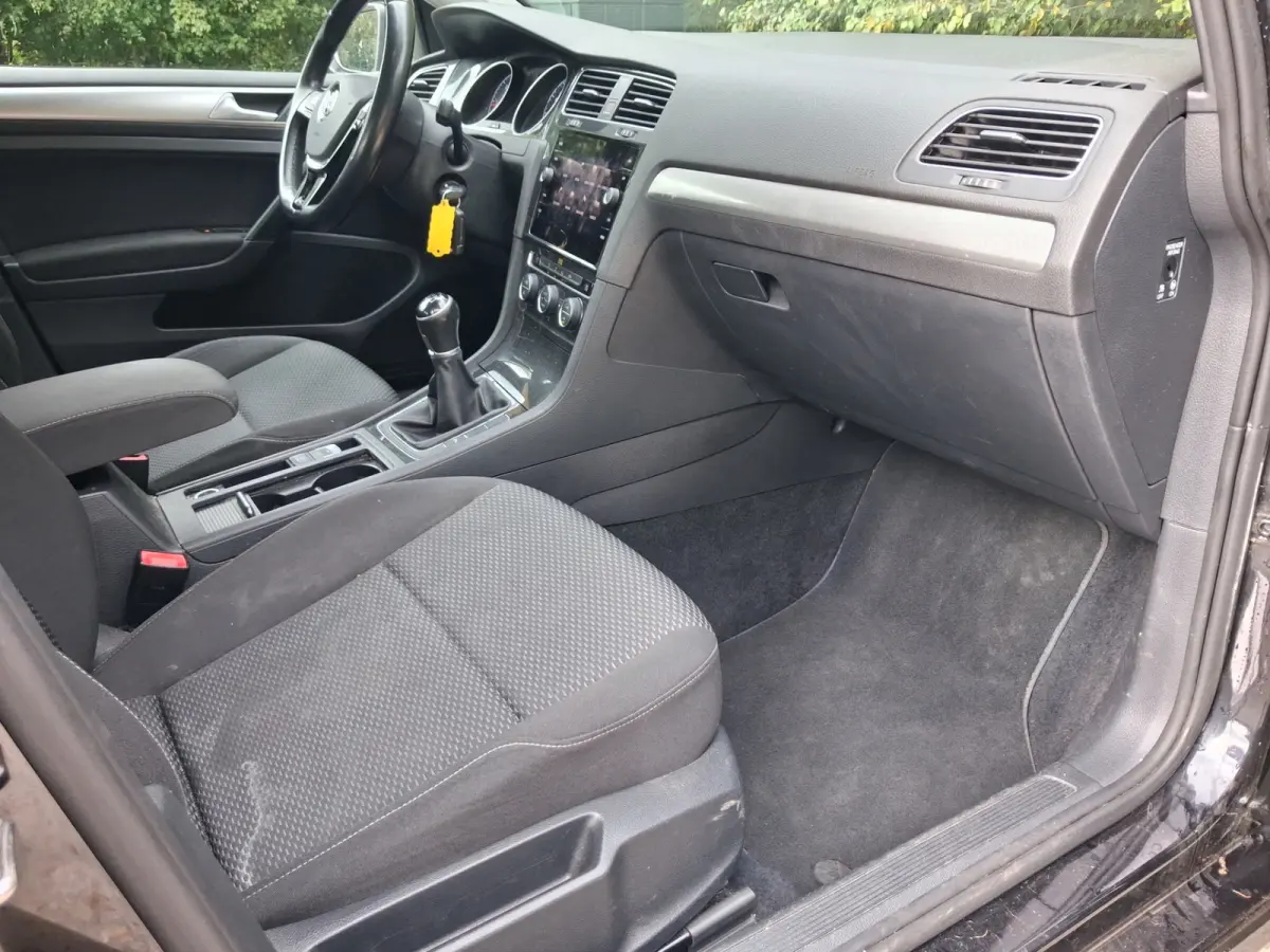1.6 TDI Comfortline BlueMotion | Cruise control + Navi |
