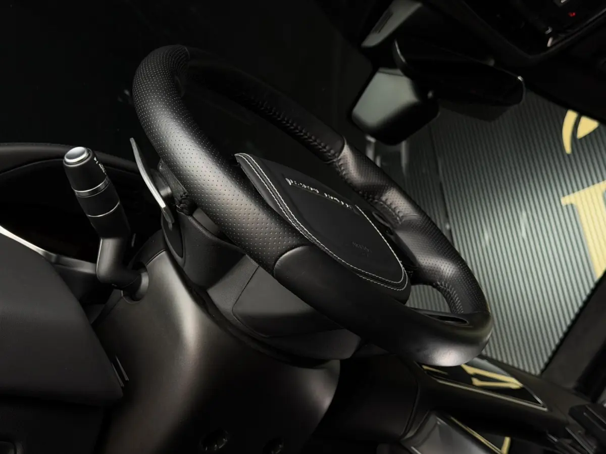 P575 SVR Carbon Edition