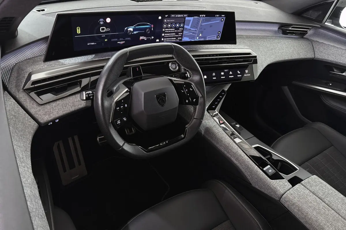 1.2 Hybrid 145 GT Stoelverwarming Keyless 360-Camera Dodehoek
