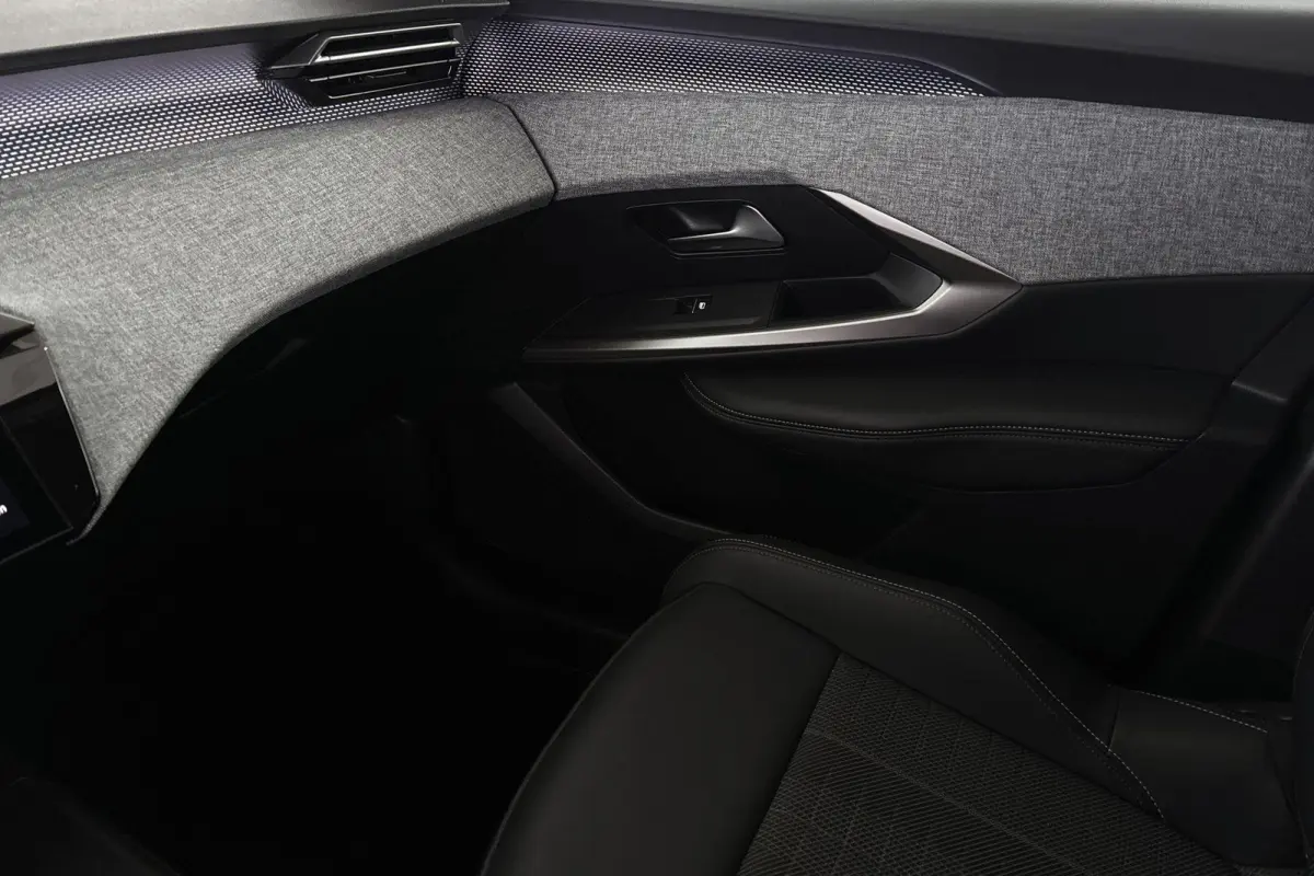 1.2 Hybrid 145 GT Stoelverwarming Keyless 360-Camera Dodehoek