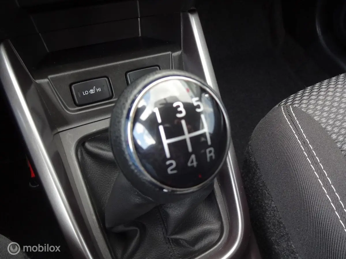 1.0 Boosterjet 112PK Select Navigatie