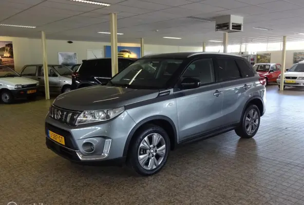 1.0 Boosterjet 112PK Select Navigatie