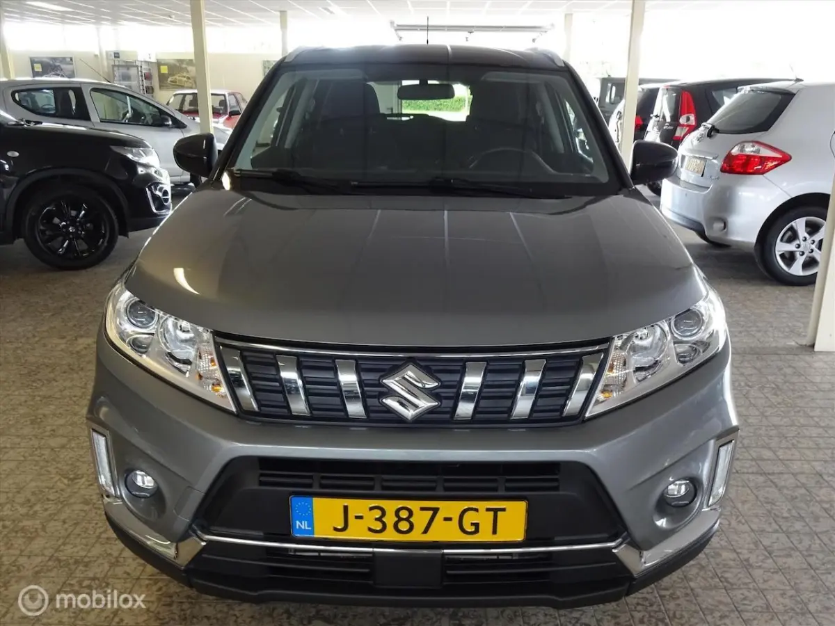 1.0 Boosterjet 112PK Select Navigatie
