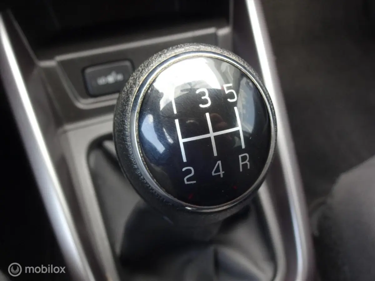1.0 Boosterjet 112PK Select Navigatie