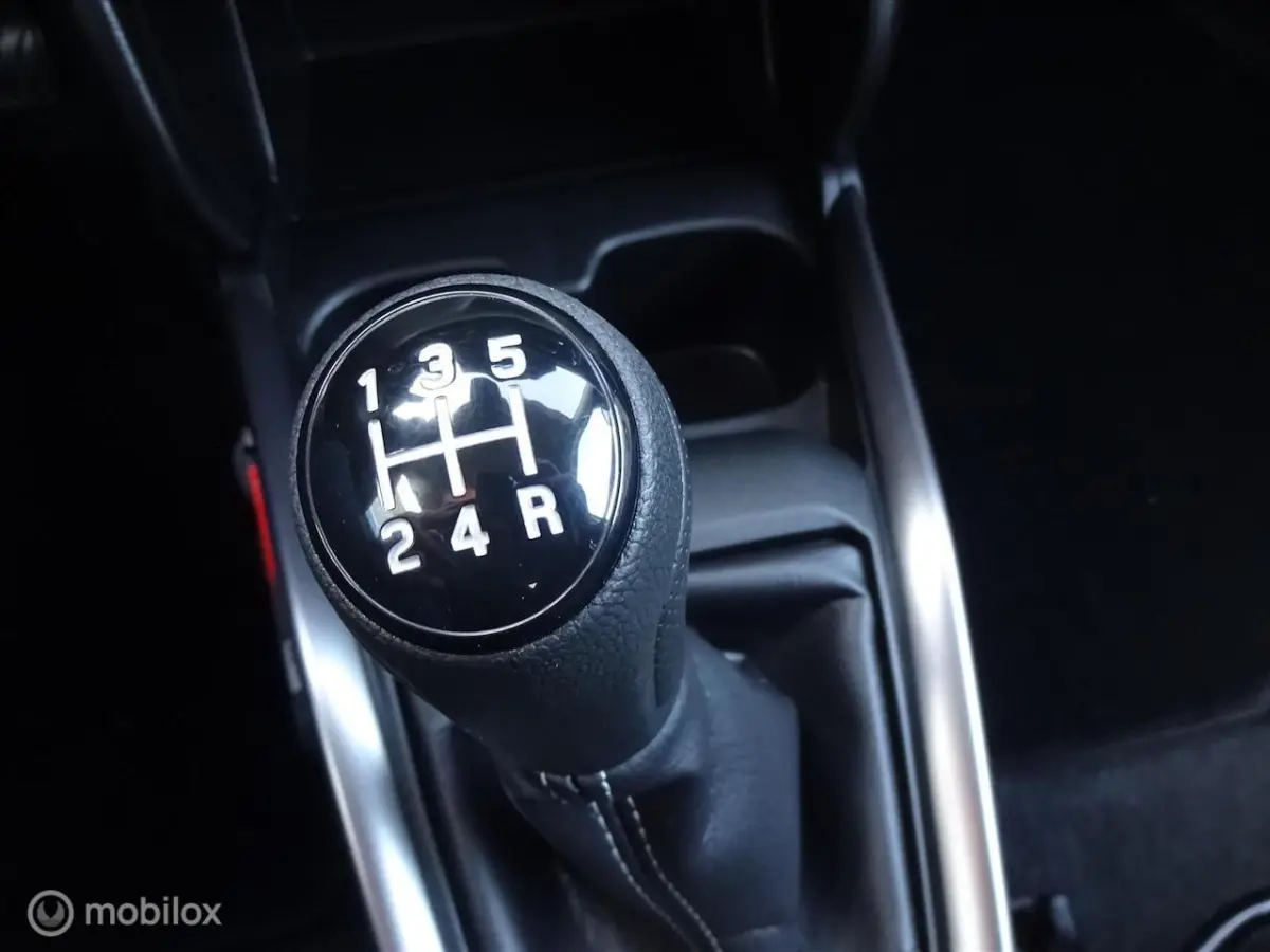 1.2 Smart Hybrid Style, Nieuw, actie € 2.200, - korting