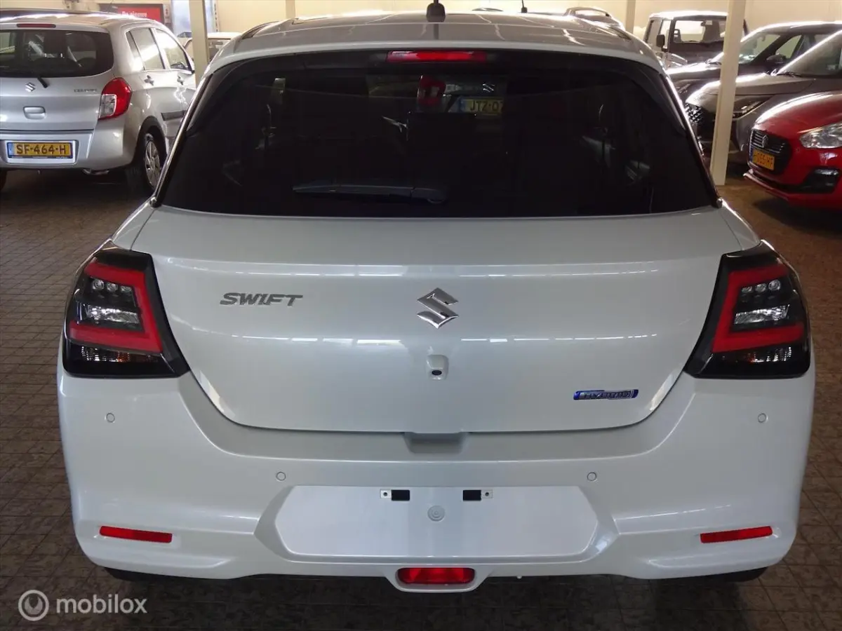 1.2 Smart Hybrid Style, Nieuw, actie € 2.200, - korting