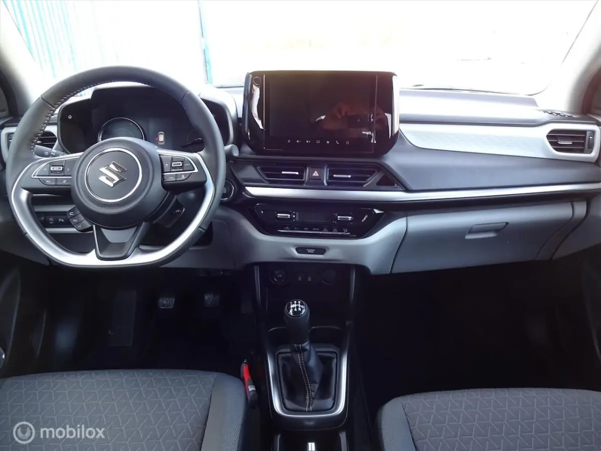 1.2 Smart Hybrid Style, Nieuw, actie € 2.200, - korting