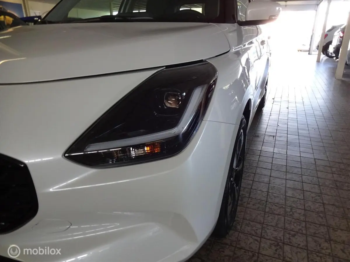 1.2 Smart Hybrid Style, Nieuw, actie € 2.200, - korting