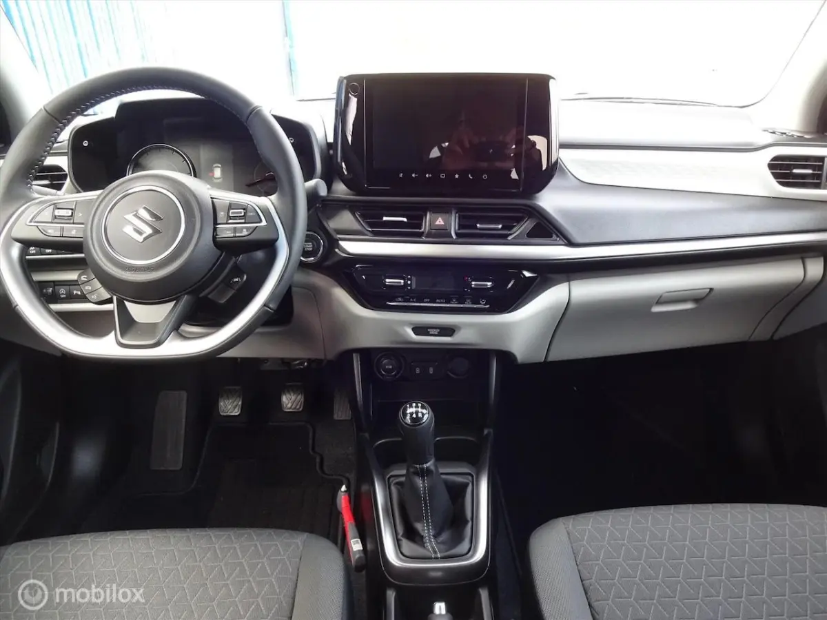 1.2 Smart Hybrid Style, Nieuw, actie € 2.200, - korting