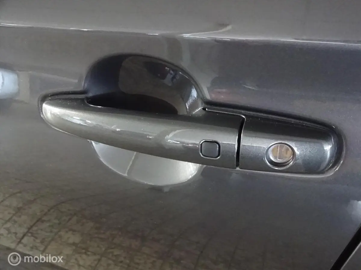 1.2 Smart Hybrid Style, Nieuw, actie € 2.200, - korting