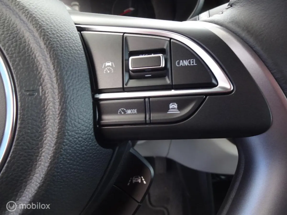 1.2 Smart Hybrid Style, Nieuw, actie € 2.200, - korting