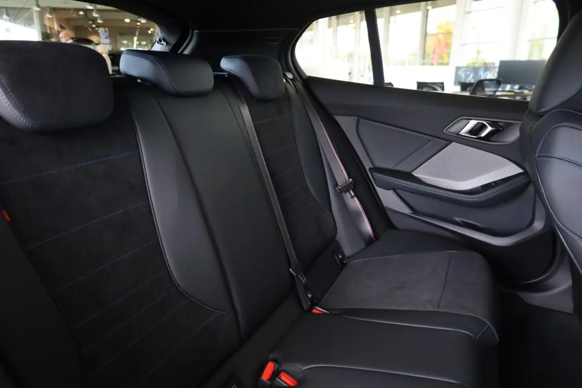120 | M Sport Edition | M Sportpakket Pro | Innovation Pack | Harman Kardon
