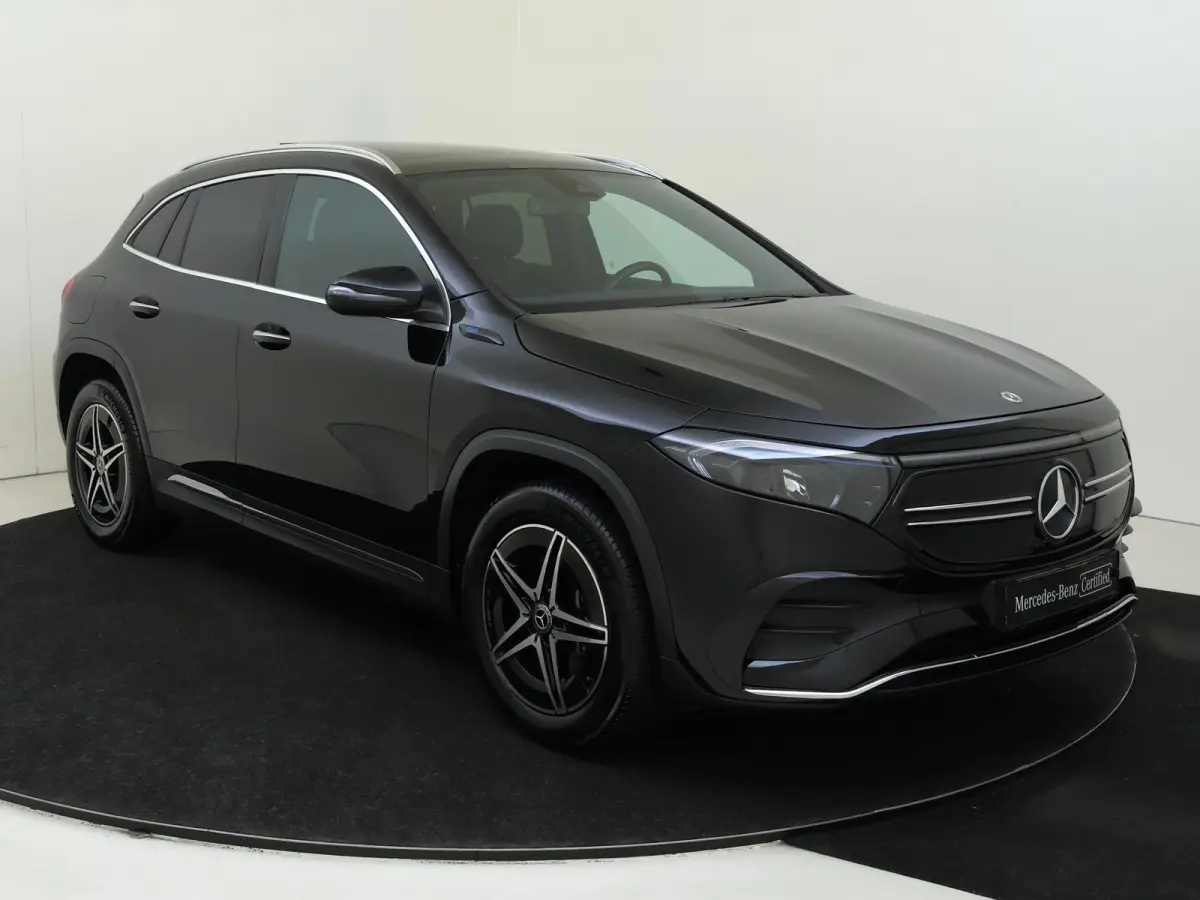 250 Business Solution AMG 67 kWh Panoramadak / Keyless / Privacy Glass / Parkeercamera / Sfeerverlichting / Elektr. Kofferklep / Stoelverwarming