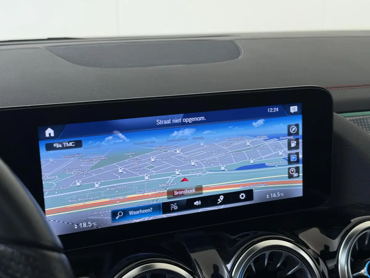 250 Business Solution AMG 67 kWh Panoramadak / Keyless / Privacy Glass / Parkeercamera / Sfeerverlichting / Elektr. Kofferklep / Stoelverwarming