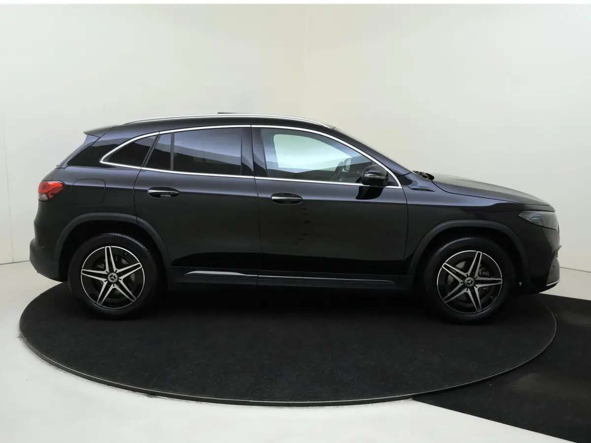 250 Business Solution AMG 67 kWh Panoramadak / Keyless / Privacy Glass / Parkeercamera / Sfeerverlichting / Elektr. Kofferklep / Stoelverwarming