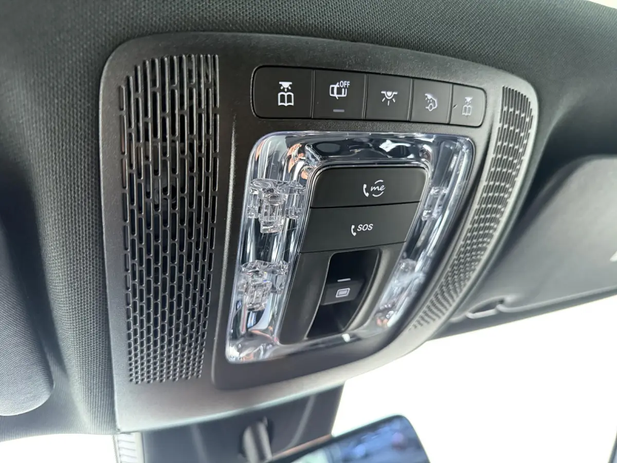 250 Business Solution AMG 67 kWh Panoramadak / Keyless / Privacy Glass / Parkeercamera / Sfeerverlichting / Elektr. Kofferklep / Stoelverwarming