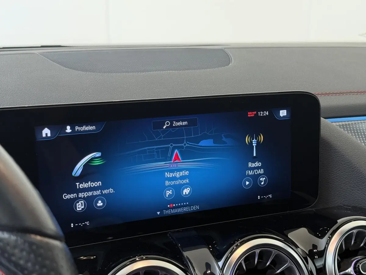250 Business Solution AMG 67 kWh Panoramadak / Keyless / Privacy Glass / Parkeercamera / Sfeerverlichting / Elektr. Kofferklep / Stoelverwarming
