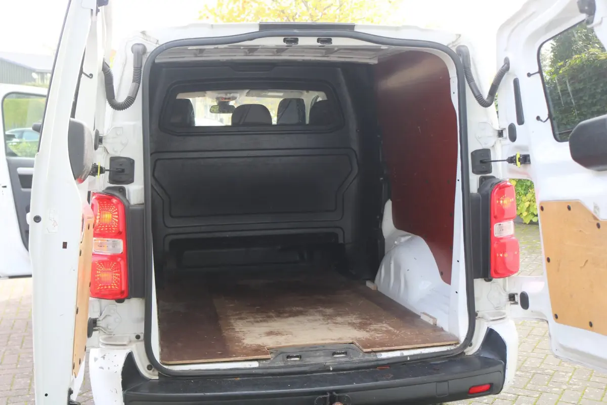 2.0 D-4D Professional Dubbel Cabine