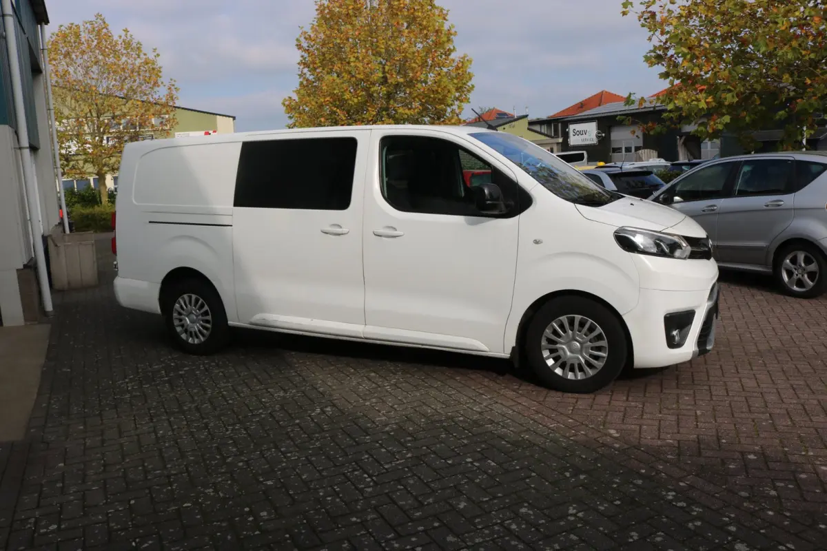 2.0 D-4D Professional Dubbel Cabine