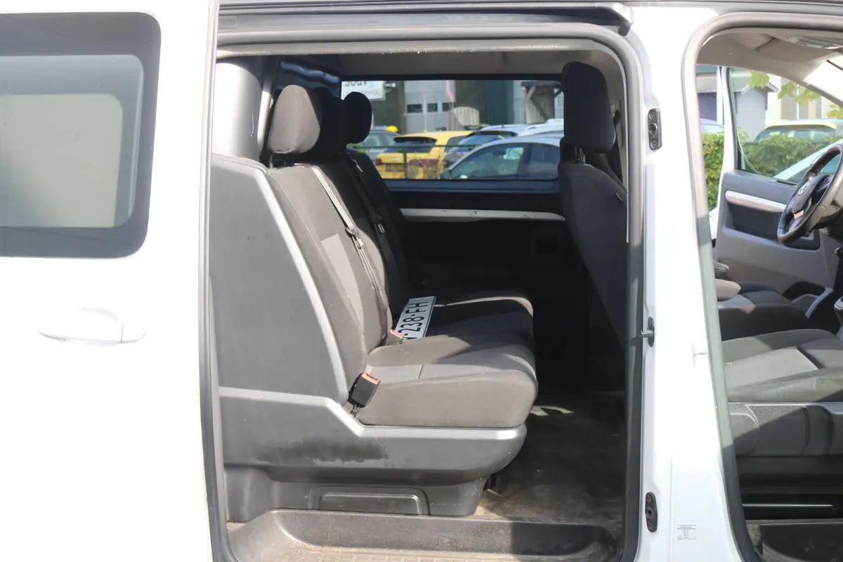 2.0 D-4D Professional Dubbel Cabine