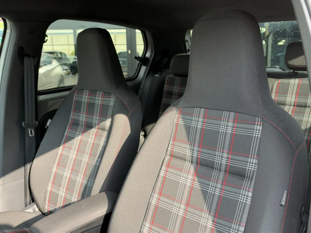 Up! 1.0 TSI GTI | Cruise Control | Achteruitrijcamera | Stoelverwarming | BT-audio | Climate Control |