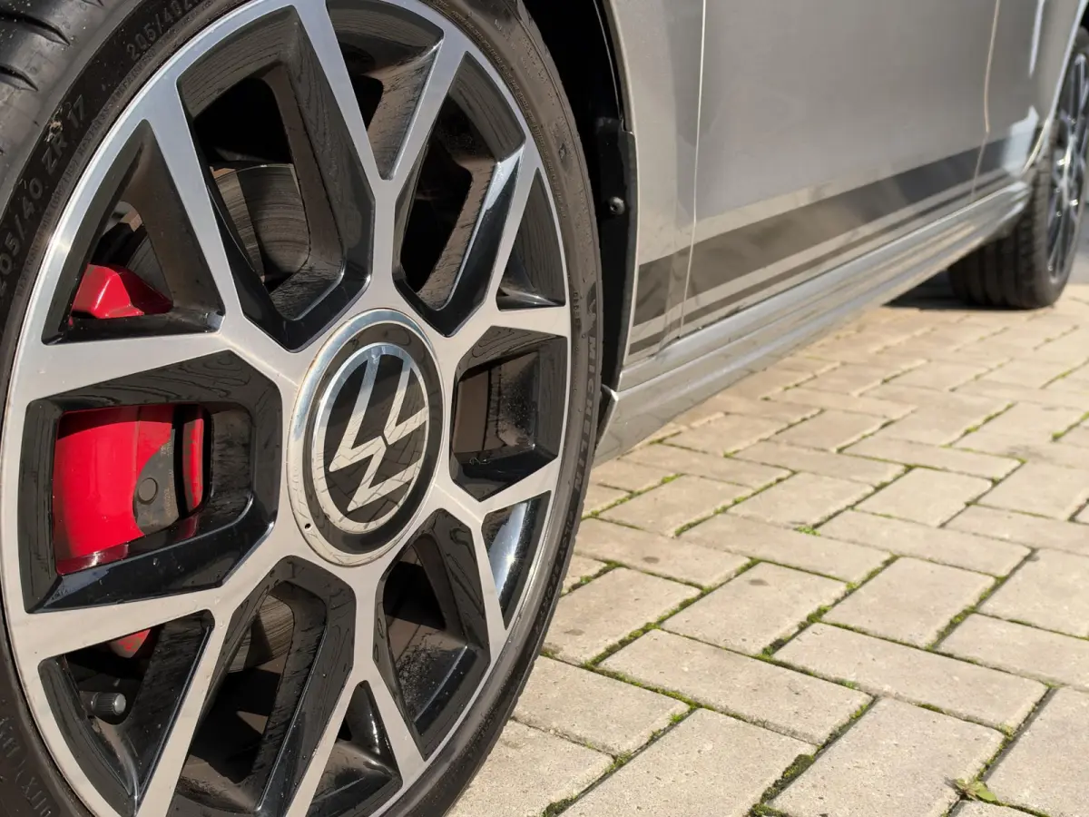 Up! 1.0 TSI GTI | Cruise Control | Achteruitrijcamera | Stoelverwarming | BT-audio | Climate Control |