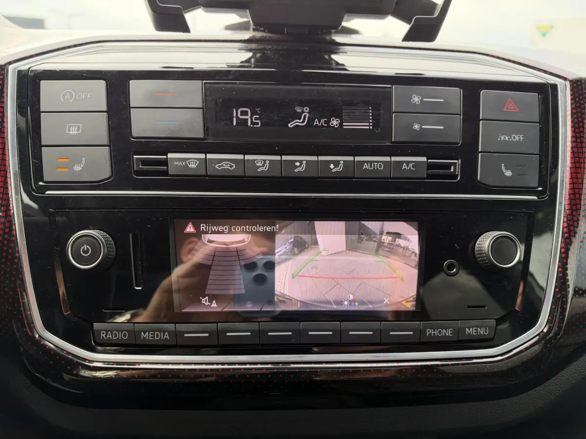 Up! 1.0 TSI GTI | Cruise Control | Achteruitrijcamera | Stoelverwarming | BT-audio | Climate Control |