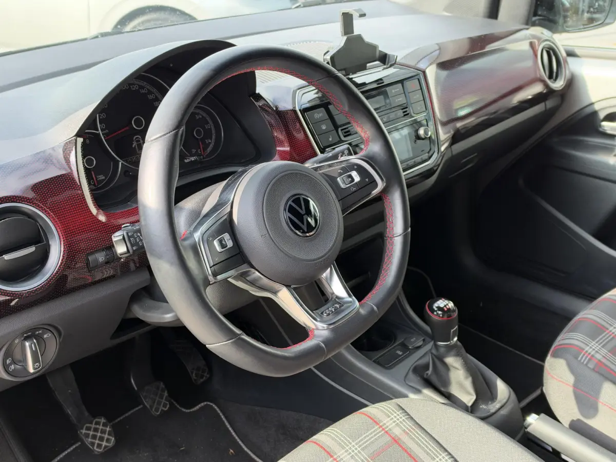 Up! 1.0 TSI GTI | Cruise Control | Achteruitrijcamera | Stoelverwarming | BT-audio | Climate Control |