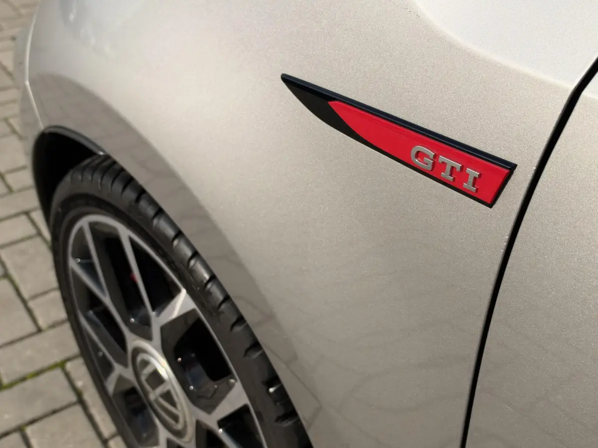 Up! 1.0 TSI GTI | Cruise Control | Achteruitrijcamera | Stoelverwarming | BT-audio | Climate Control |