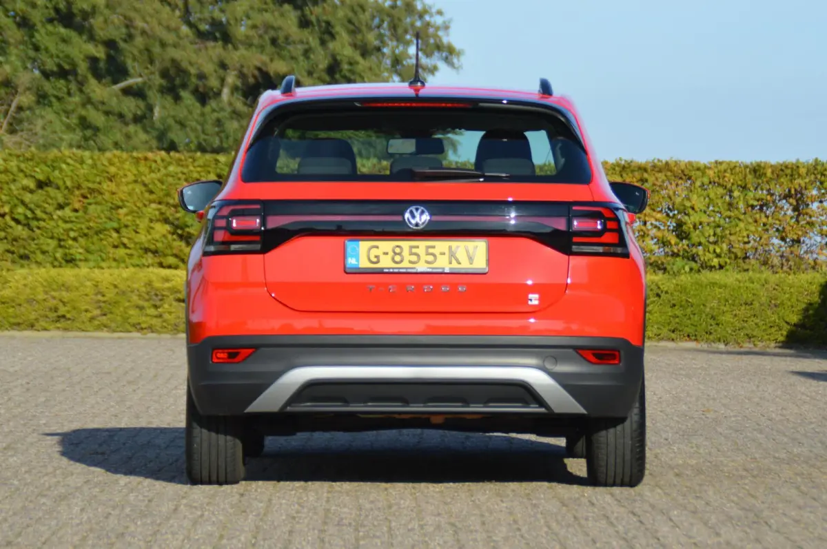1.0 TSI Life 1e eig. 48.513 km!