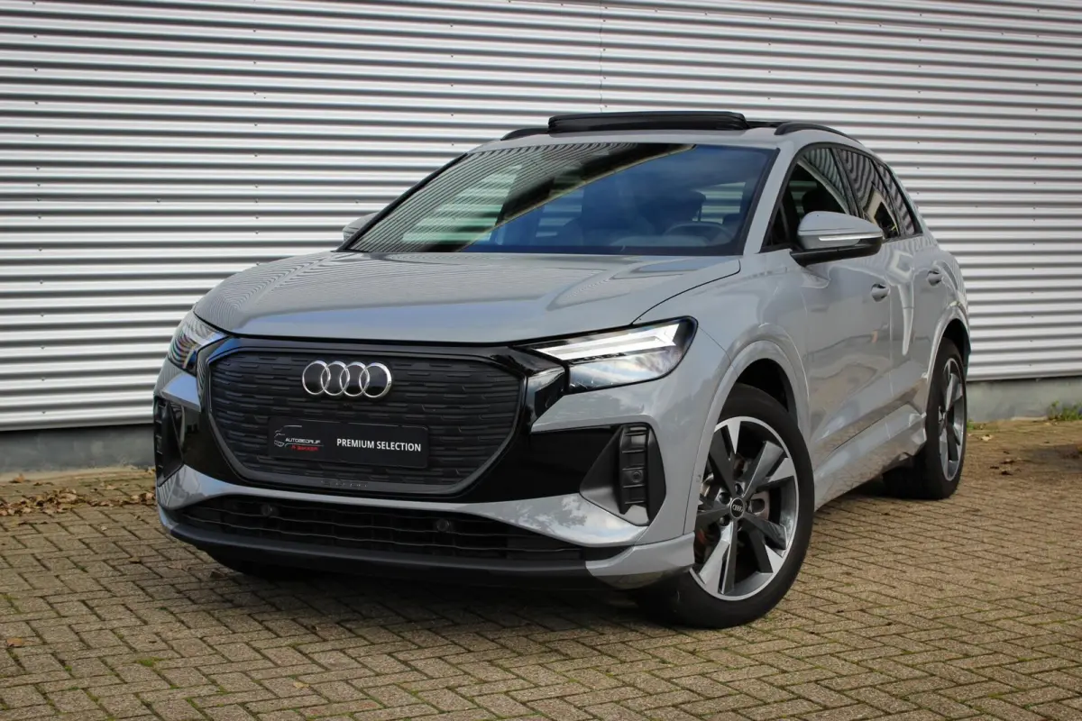 40 Advanced edition 77 kWh // 97,4% SoH | S-line | Panoramadak | Black Optic | Camera | Smartphone pakket | Keyless Advanced