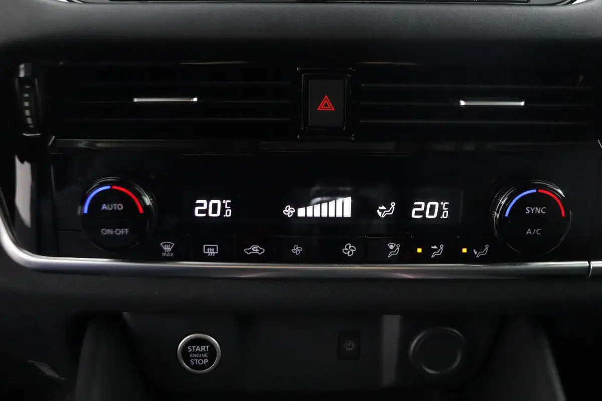 1.3 MHEV Premiere Edition | trekhaak | panoramadak | head-up display |