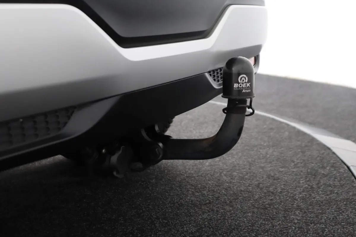 1.3 MHEV Premiere Edition | trekhaak | panoramadak | head-up display |