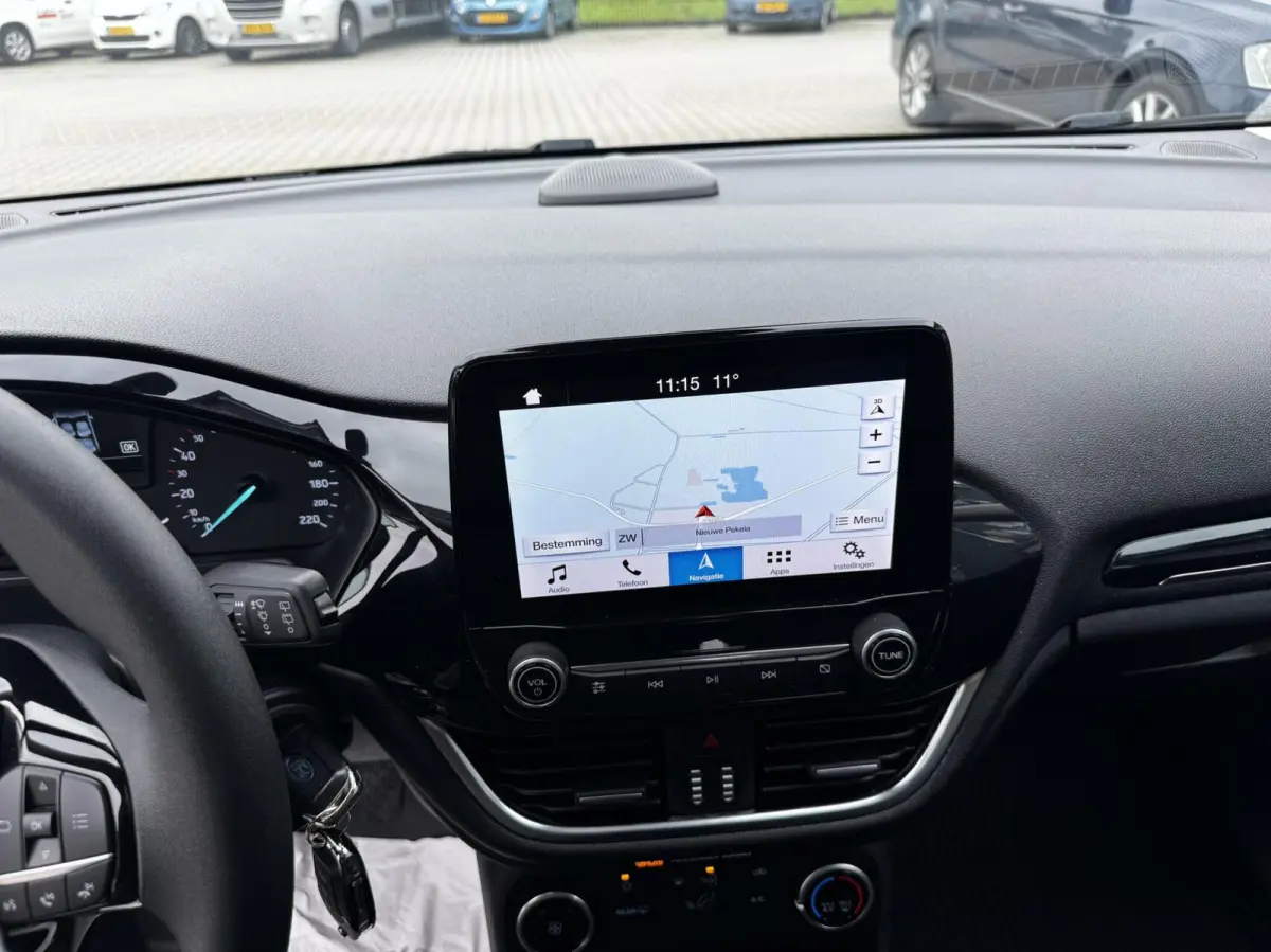 1.0 EcoBoost Connected 5d