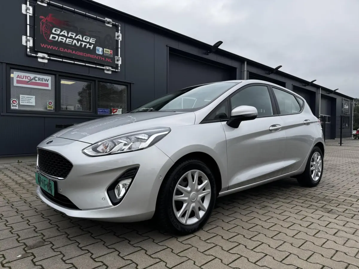 1.0 EcoBoost Connected 5d