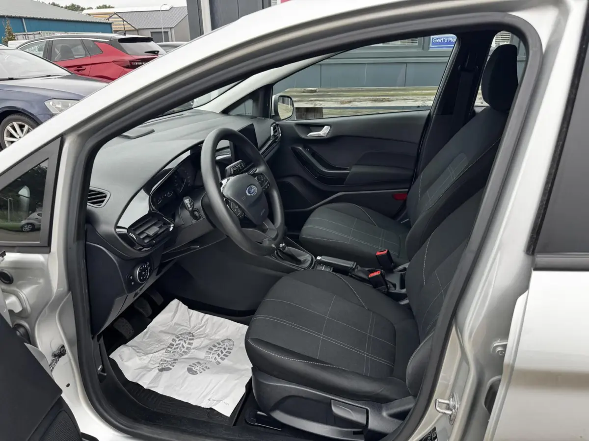 1.0 EcoBoost Connected 5d