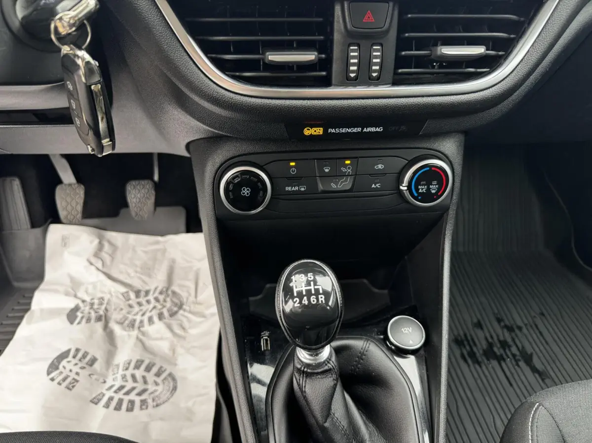 1.0 EcoBoost Connected 5d