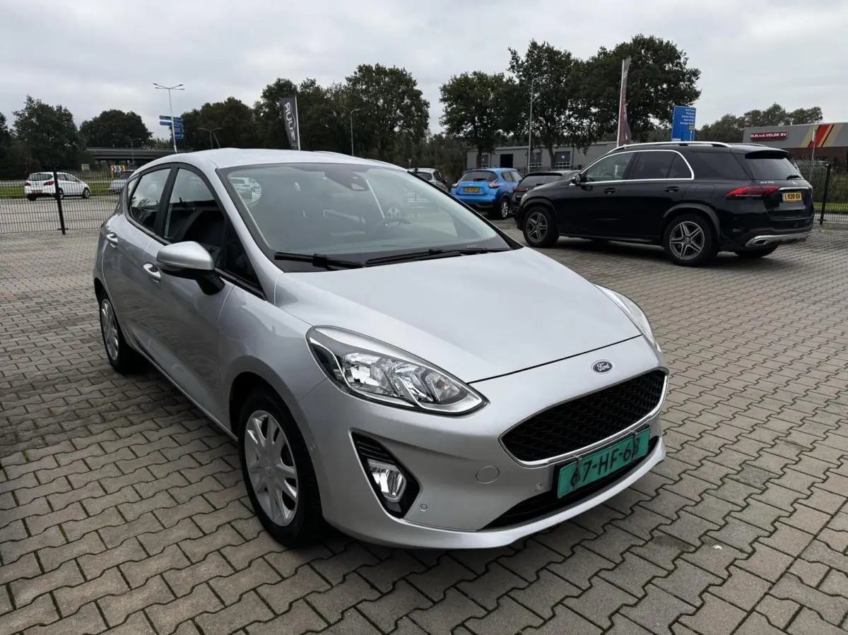 1.0 EcoBoost Connected 5d