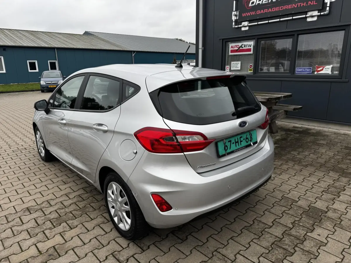 1.0 EcoBoost Connected 5d