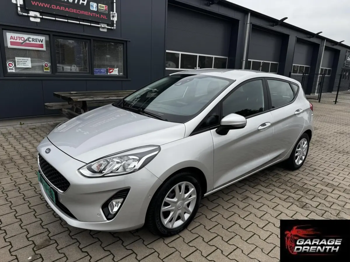 1.0 EcoBoost Connected 5d