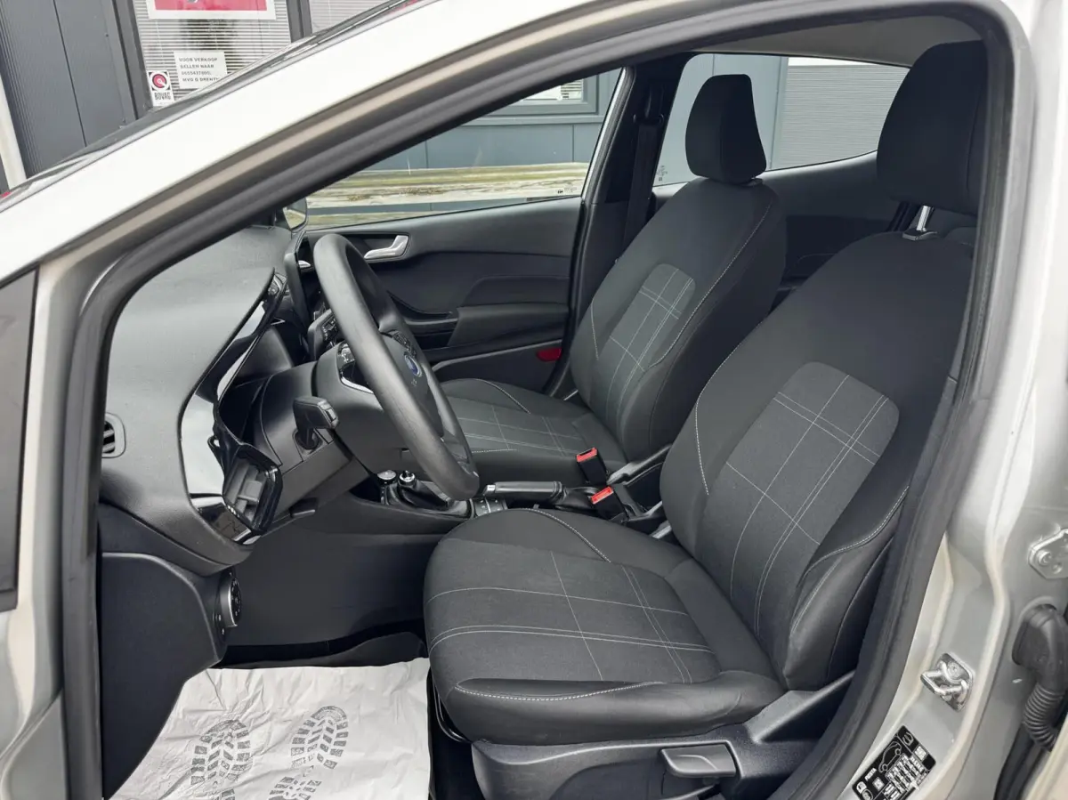 1.0 EcoBoost Connected 5d