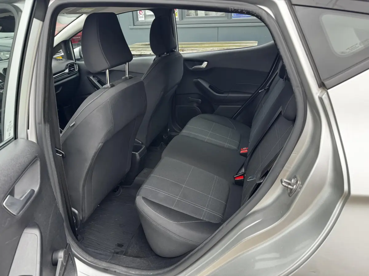 1.0 EcoBoost Connected 5d