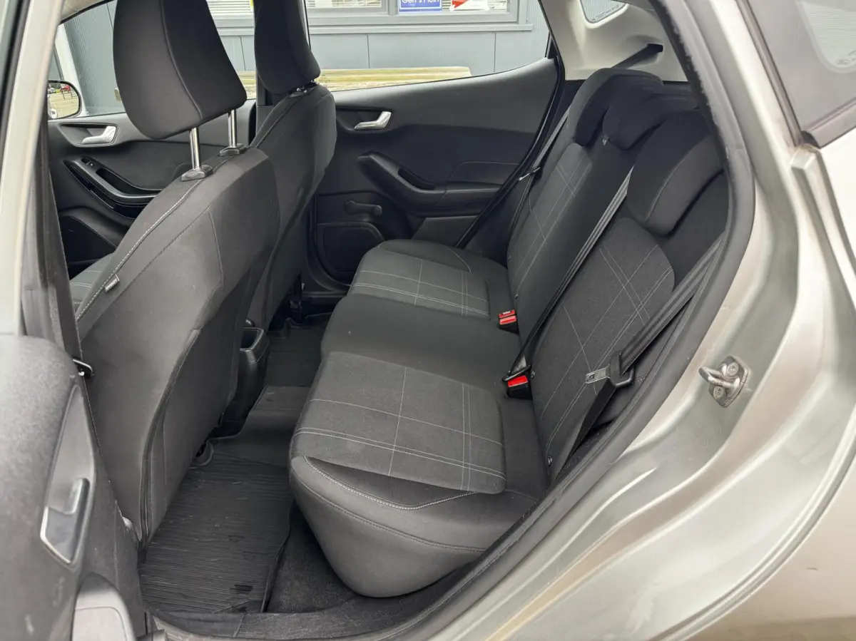 1.0 EcoBoost Connected 5d