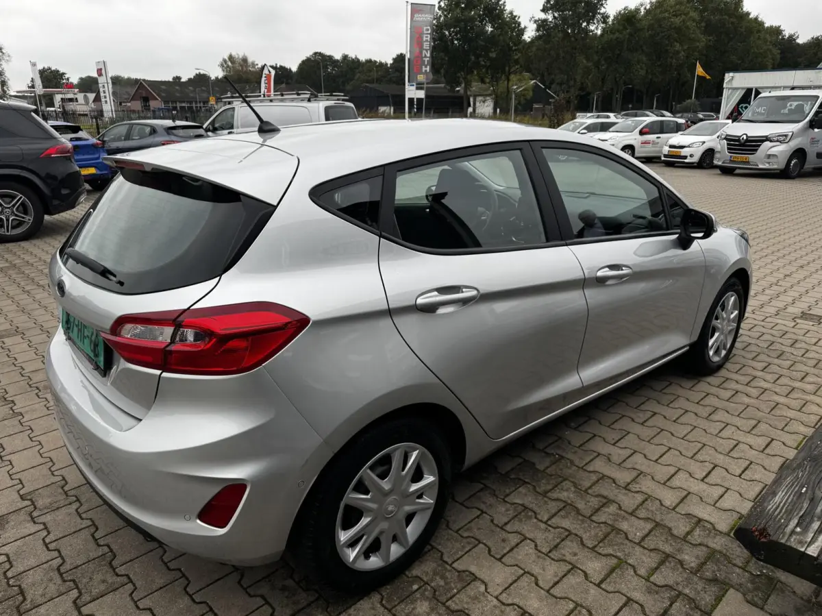 1.0 EcoBoost Connected 5d