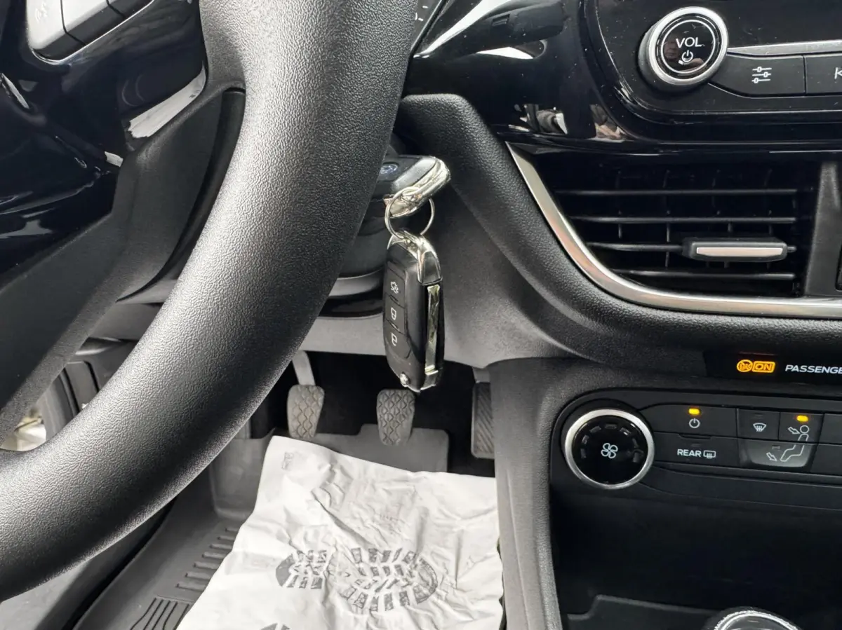 1.0 EcoBoost Connected 5d
