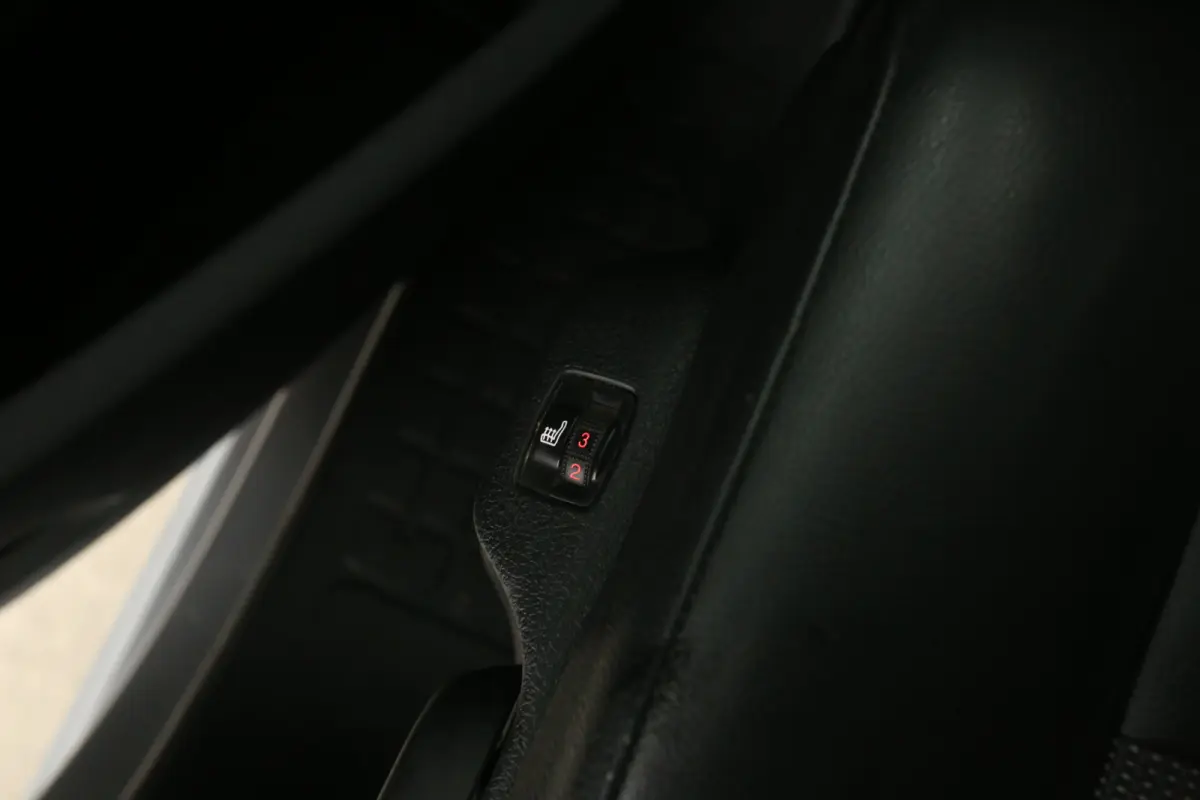 2.0 L3H1 180PK | Automaat | Clima | Cruise | Carplay | 3 Zits | Trekhaak | Parkeersens.