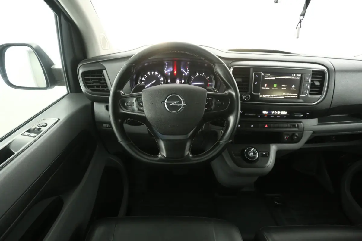 2.0 L3H1 180PK | Automaat | Clima | Cruise | Carplay | 3 Zits | Trekhaak | Parkeersens.