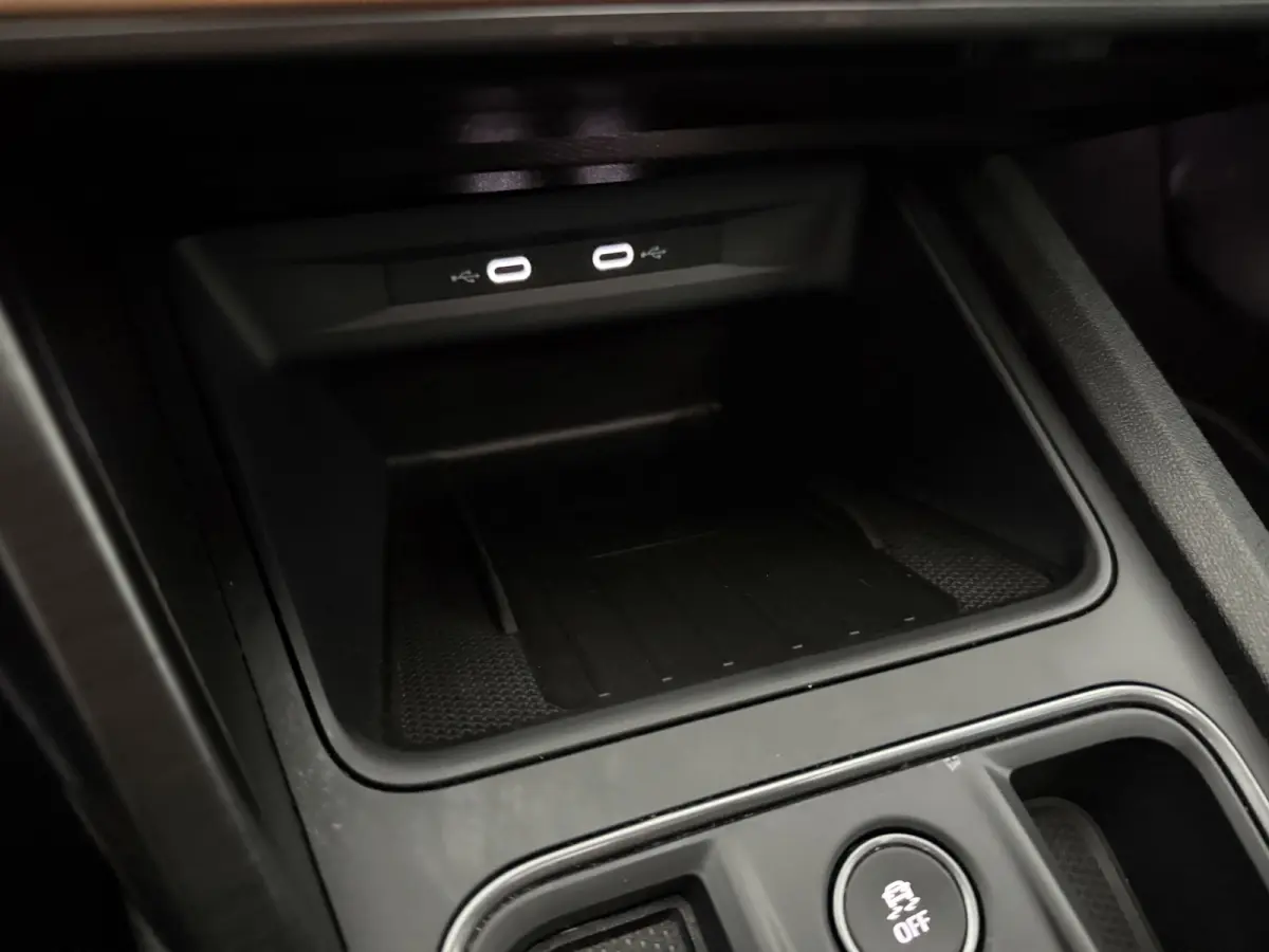 1.4 e-Hybrid VZ Business | Pano | Sfeer | Virtual | Camera | Memory | Carplay | Cruise | Trekhaak