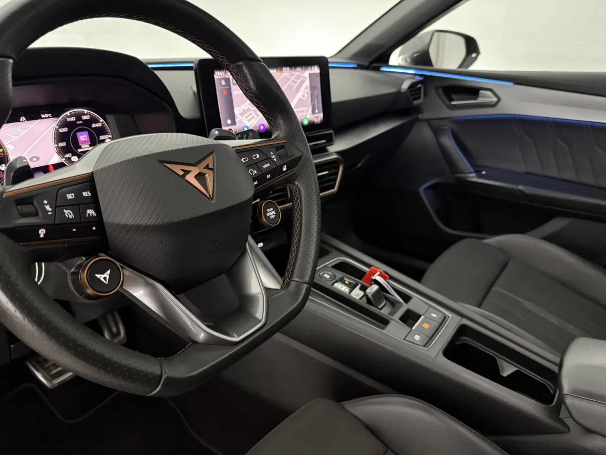 1.4 e-Hybrid VZ Business | Pano | Sfeer | Virtual | Camera | Memory | Carplay | Cruise | Trekhaak
