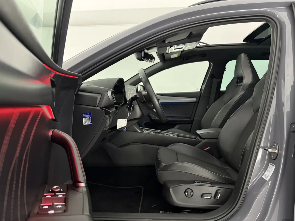 1.4 e-Hybrid VZ Business | Pano | Sfeer | Virtual | Camera | Memory | Carplay | Cruise | Trekhaak